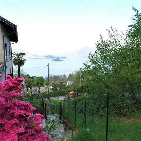Nice Lake View 아파트 바메노